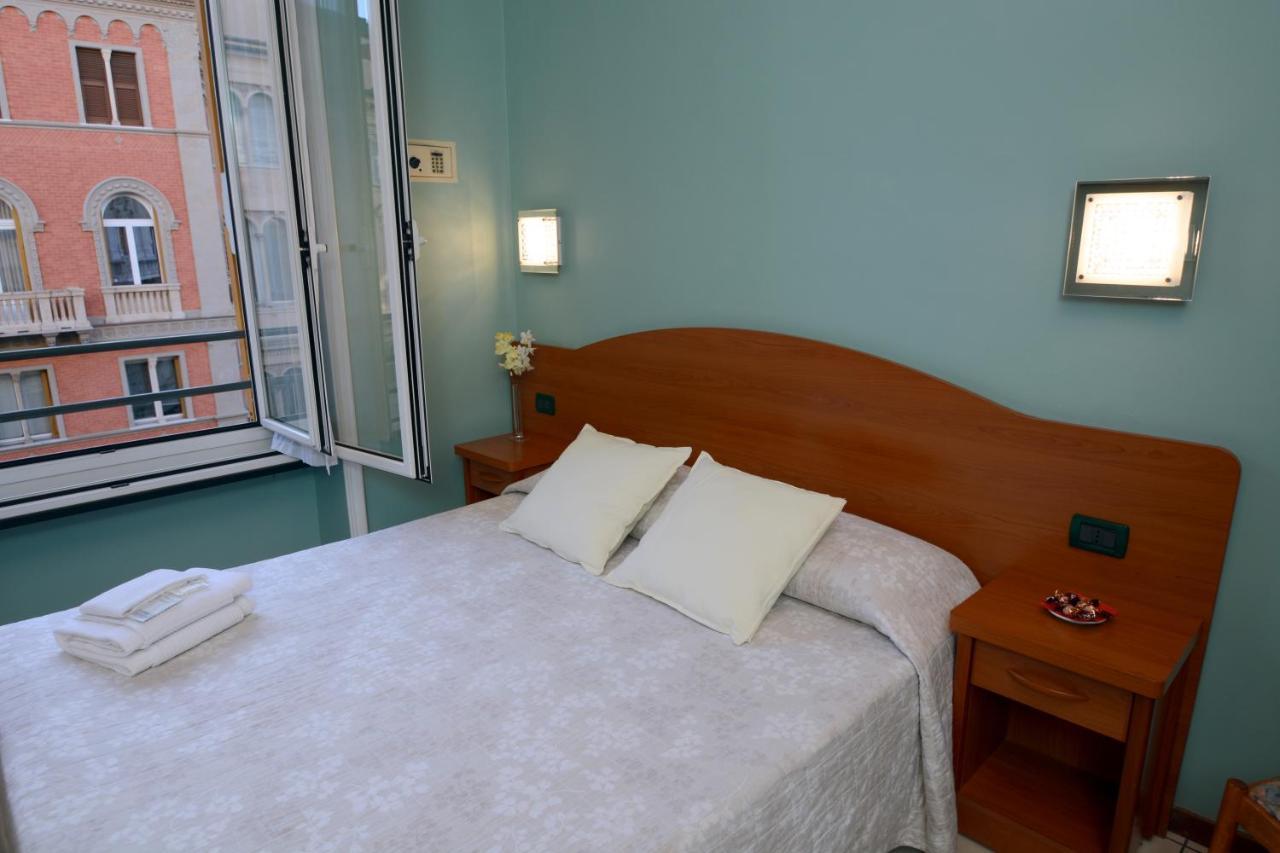 Soana City Rooms Genoa Luaran gambar